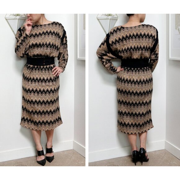 70s Zigzag Patterned Batwing Sweater Dress w/ Waist Cinching Belt, Dolman Sleeve - Picture 1 of 7